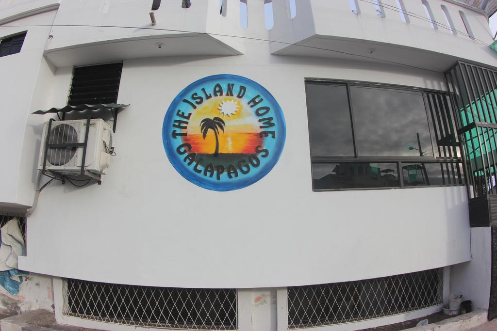 The Island Home Puerto Ayora  Exterior photo